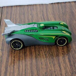 2012 Hot Wheels New Models 46/50 Eagle Massa Green w/ Yellow Stripe 46/247